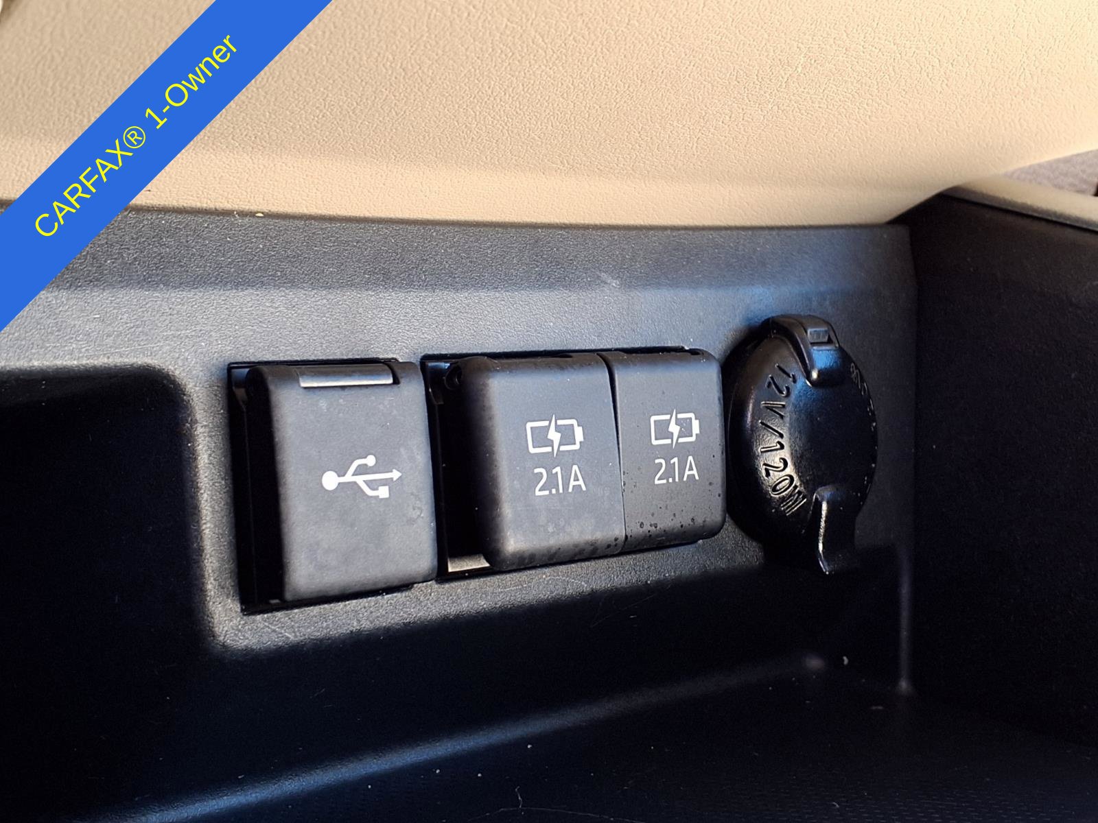 Used 2020 Toyota Highlander XLE AWD/4WD image 26