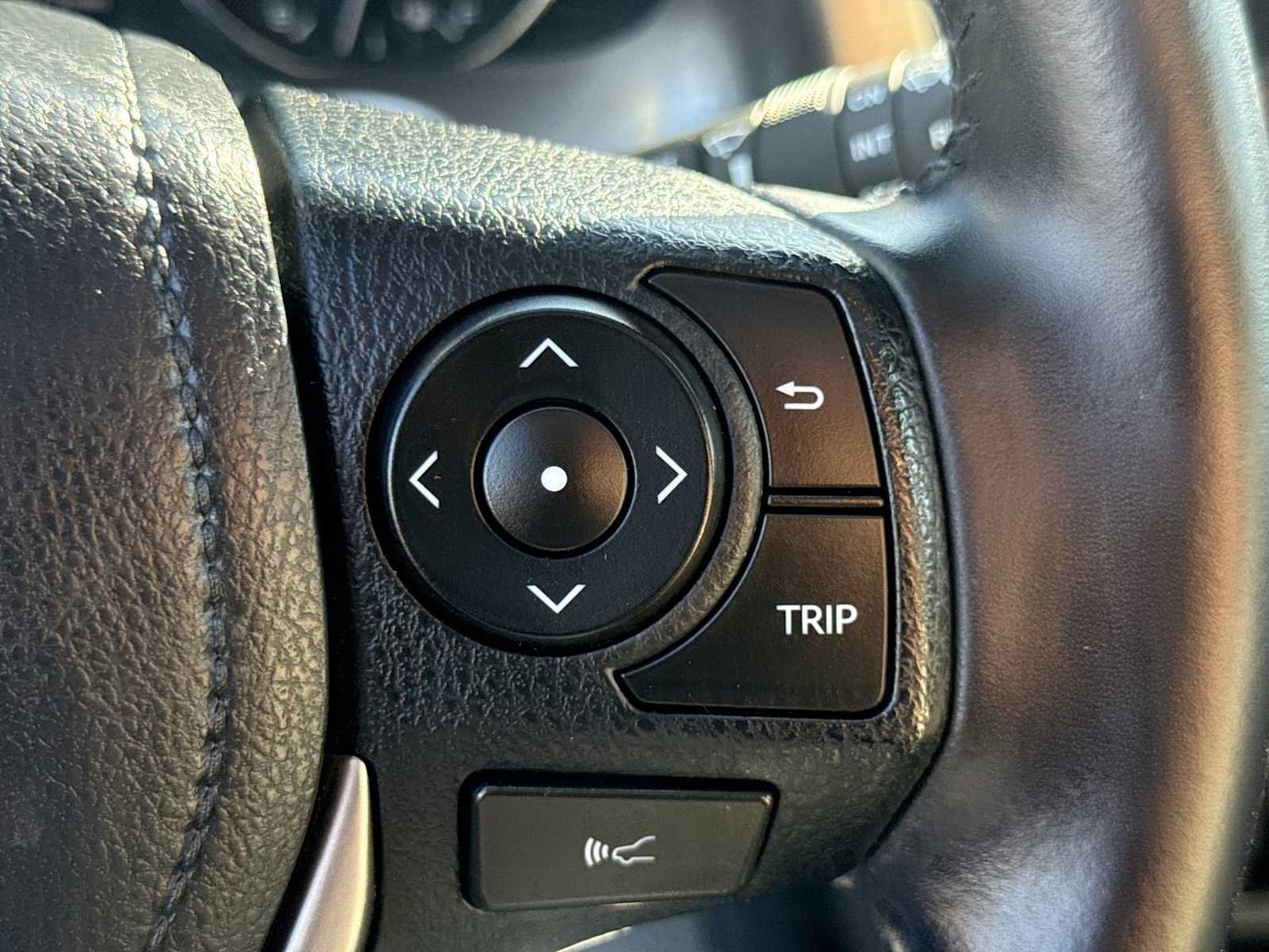 Used 2016 Toyota RAV4 Limited AWD/4WD image 24