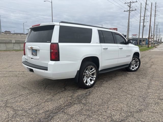 Used 2016 Chevrolet Suburban LS RWD image 5