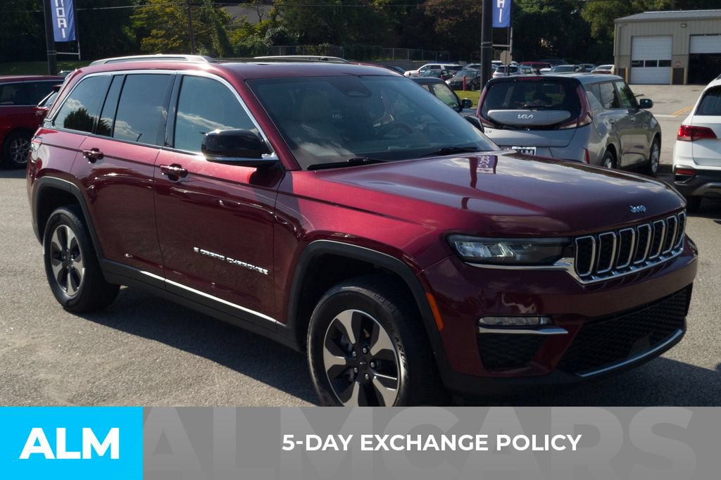 Used 2024 Jeep Grand Cherokee Limited 4xe AWD/4WD image 3