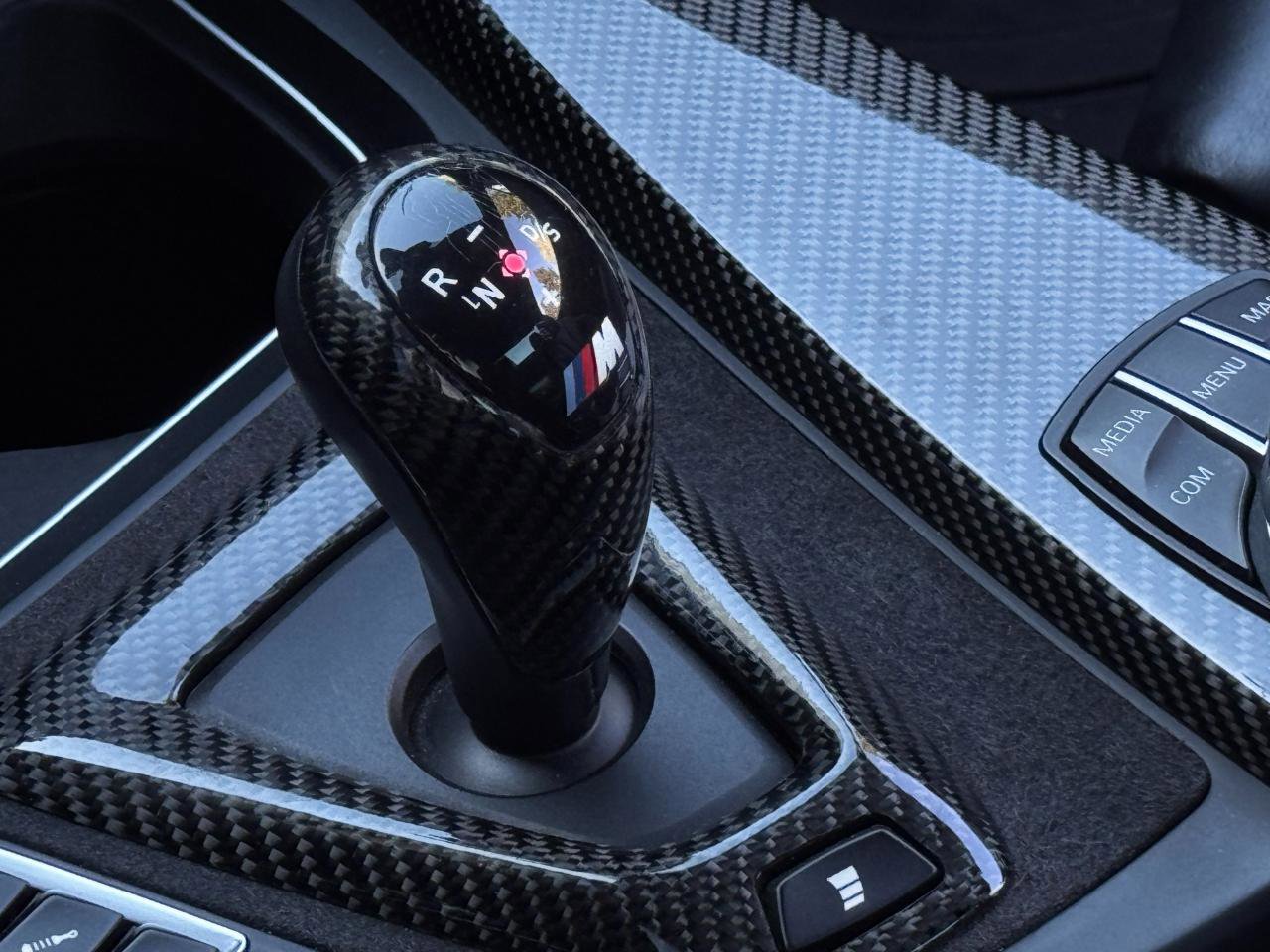 Used 2018 BMW M4 Convertible image 4