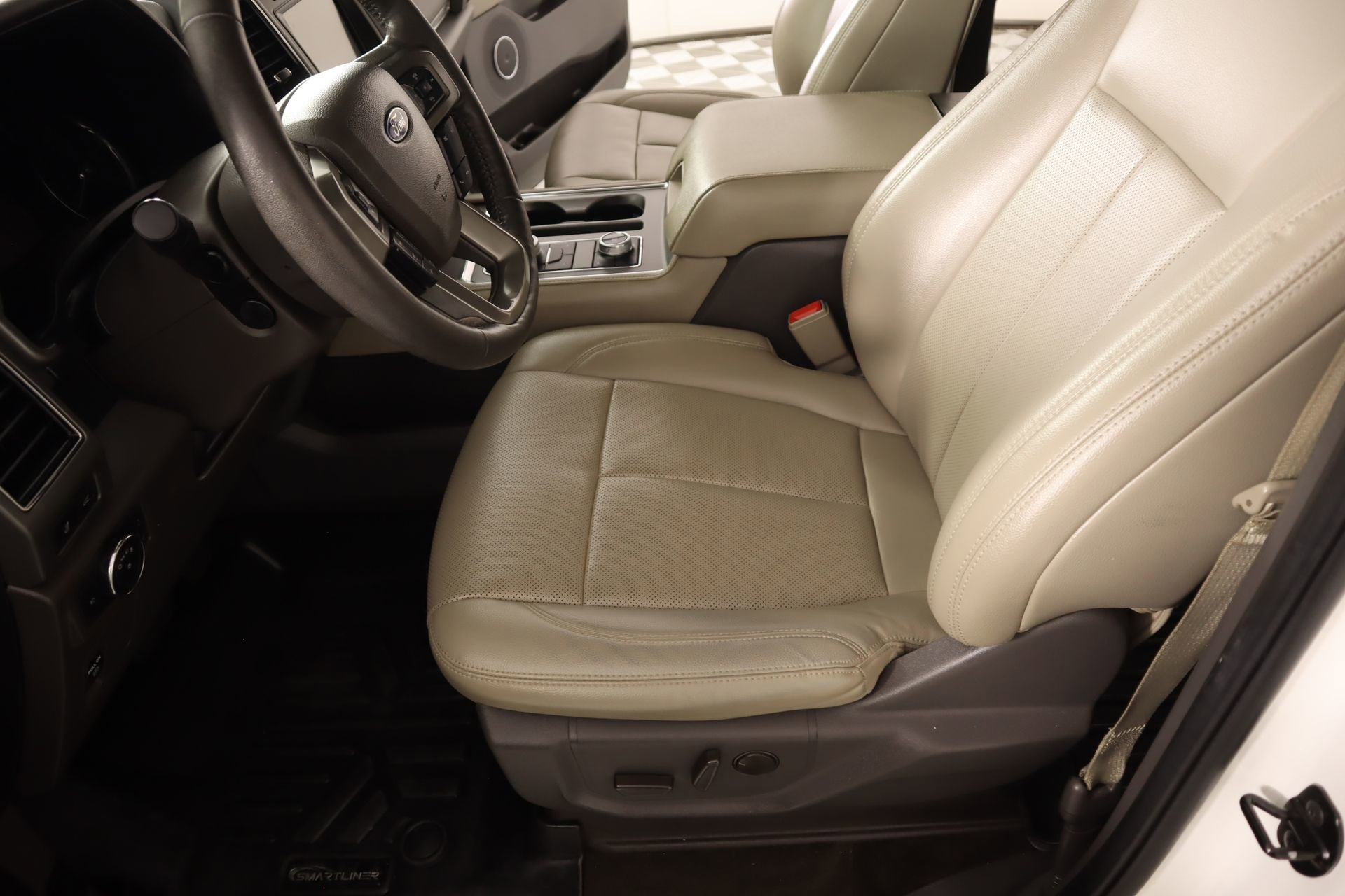 Used 2021 Ford Expedition Max XLT image 12