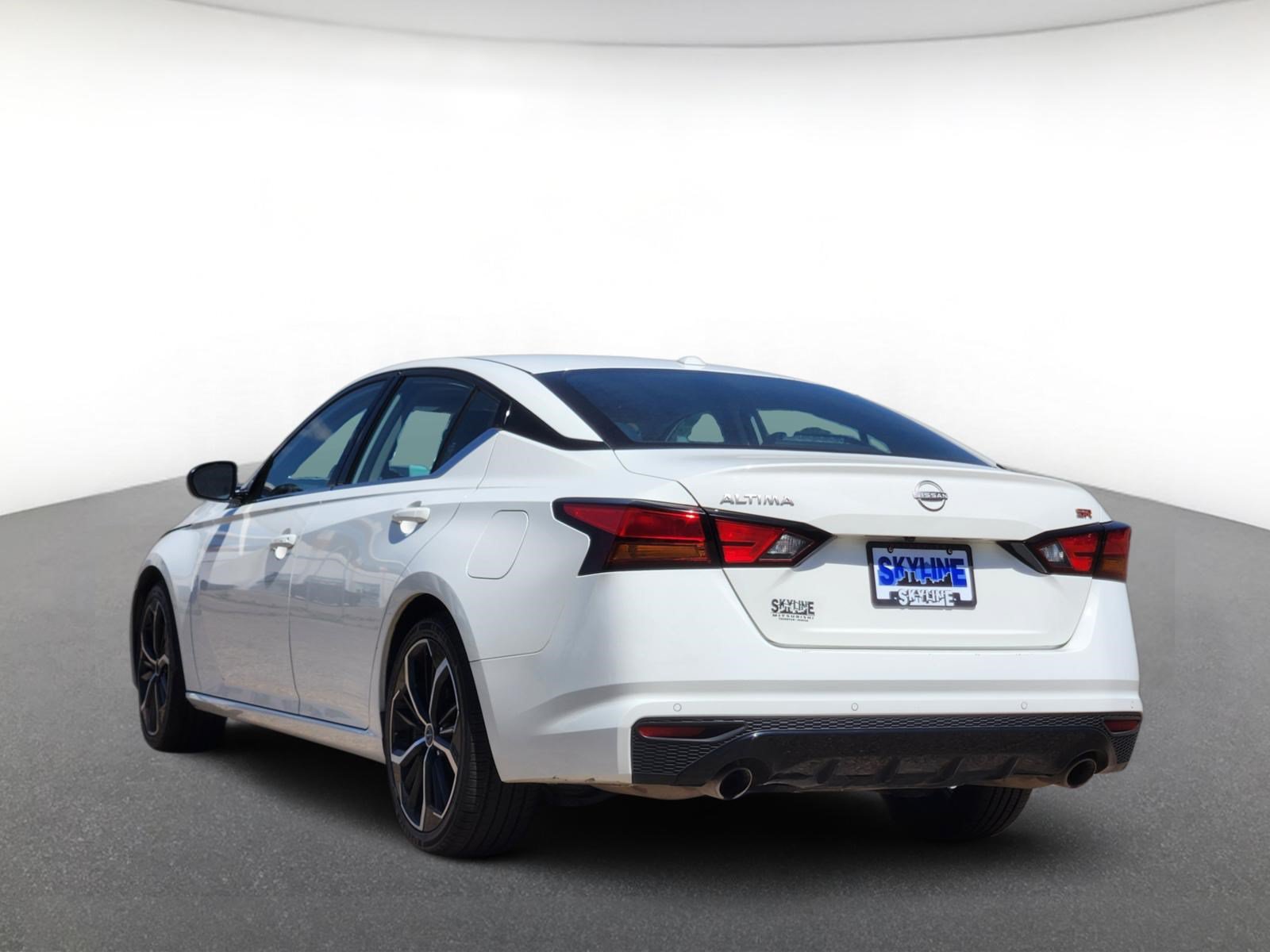 Used 2025 Nissan Altima 2.5 SR FWD image 4