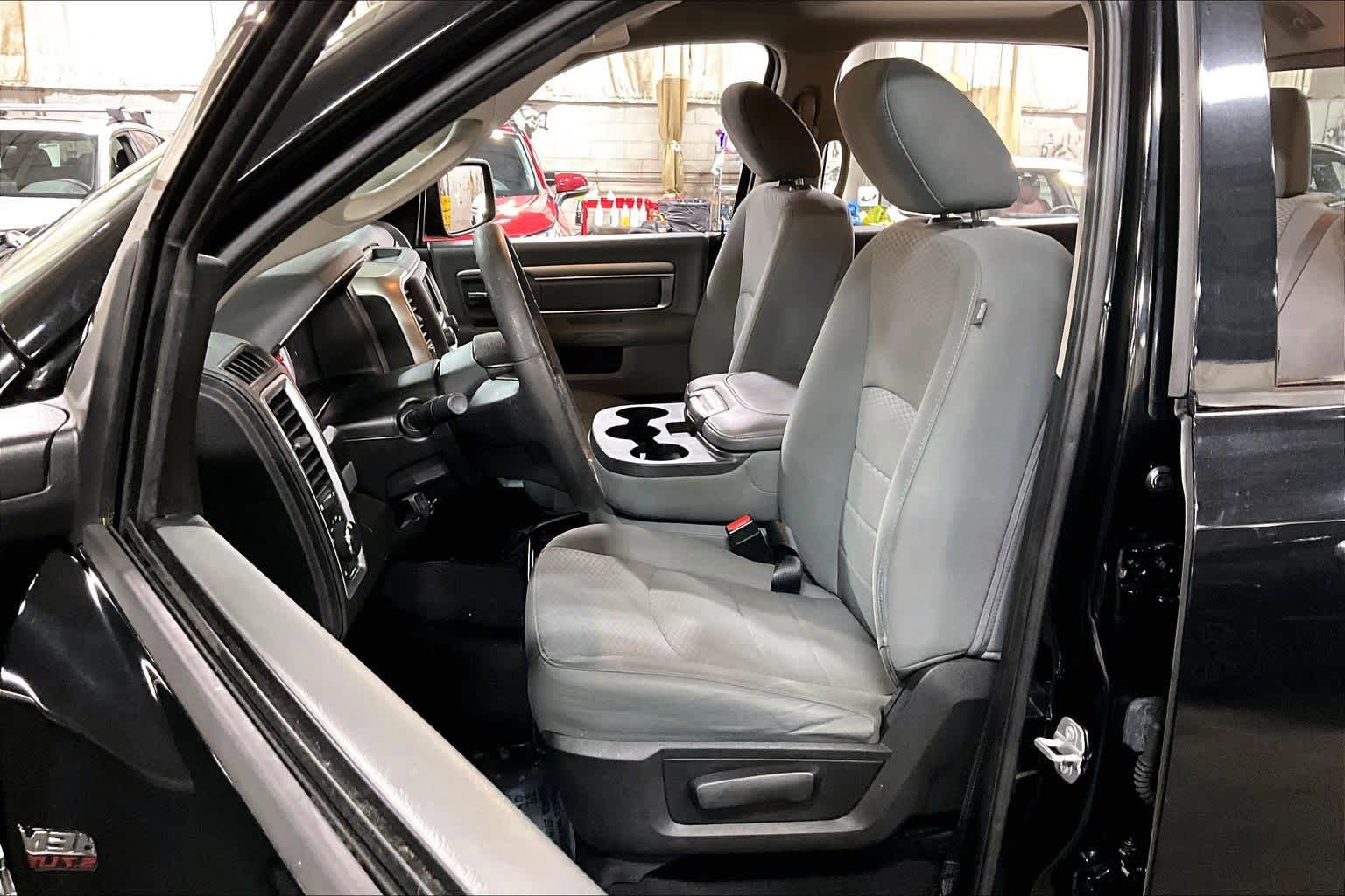 Used 2019 RAM 1500 Classic SLT RWD image 8
