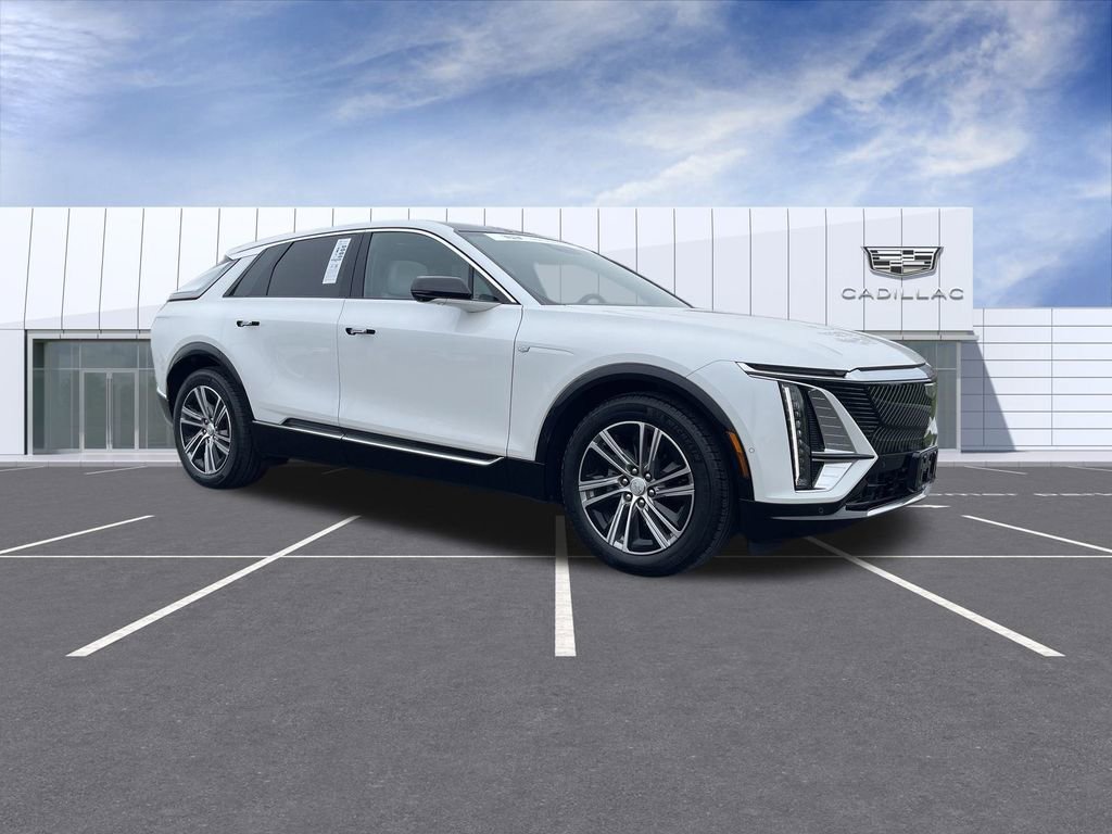 Certified 2024 Cadillac Lyriq Luxury image 2