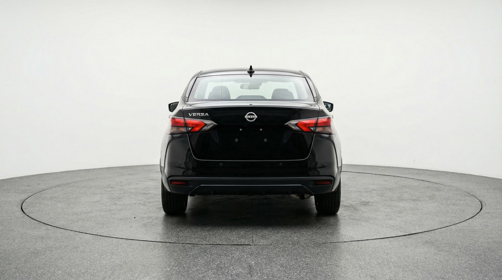 Used 2025 Nissan Versa SV image 7