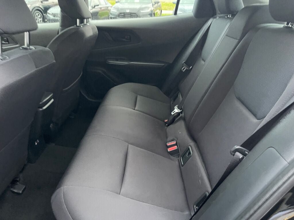Used 2025 Toyota Prius LE FWD image 17