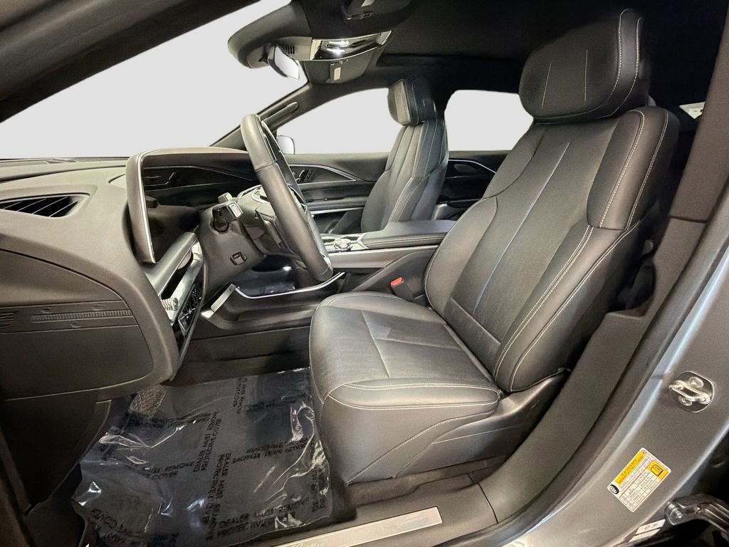 Used 2024 Cadillac Lyriq Sport AWD/4WD image 24