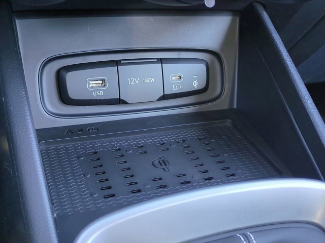 New 2026 Hyundai Venue SEL FWD image 21