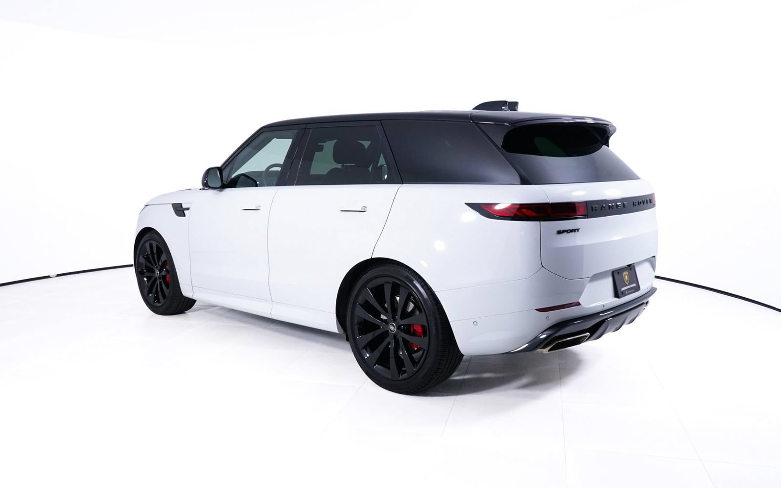 Used 2025 Land Rover Range Rover Sport Dynamic SE AWD/4WD image 3
