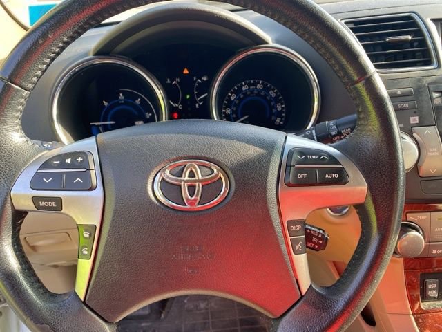 Used 2012 Toyota Highlander Limited image 18
