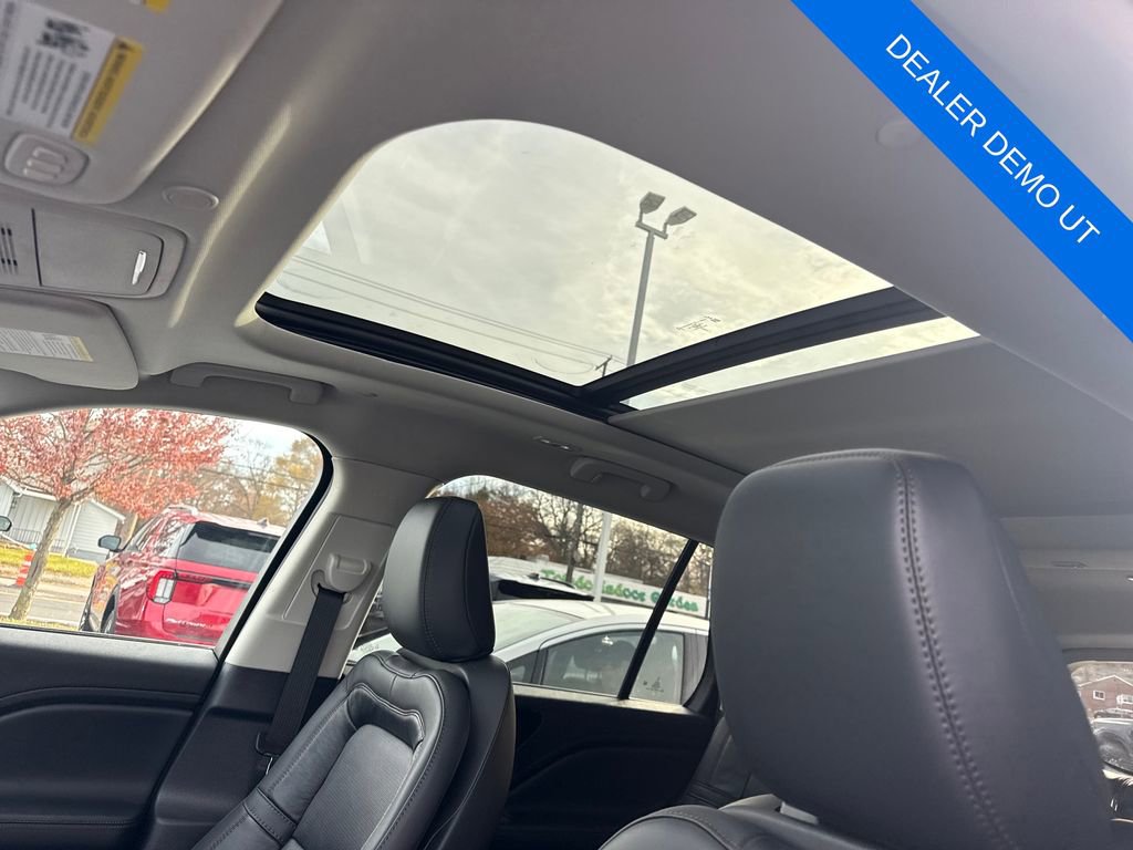 Used 2025 Lincoln Aviator Reserve w/ Jet Appearance Package image 24