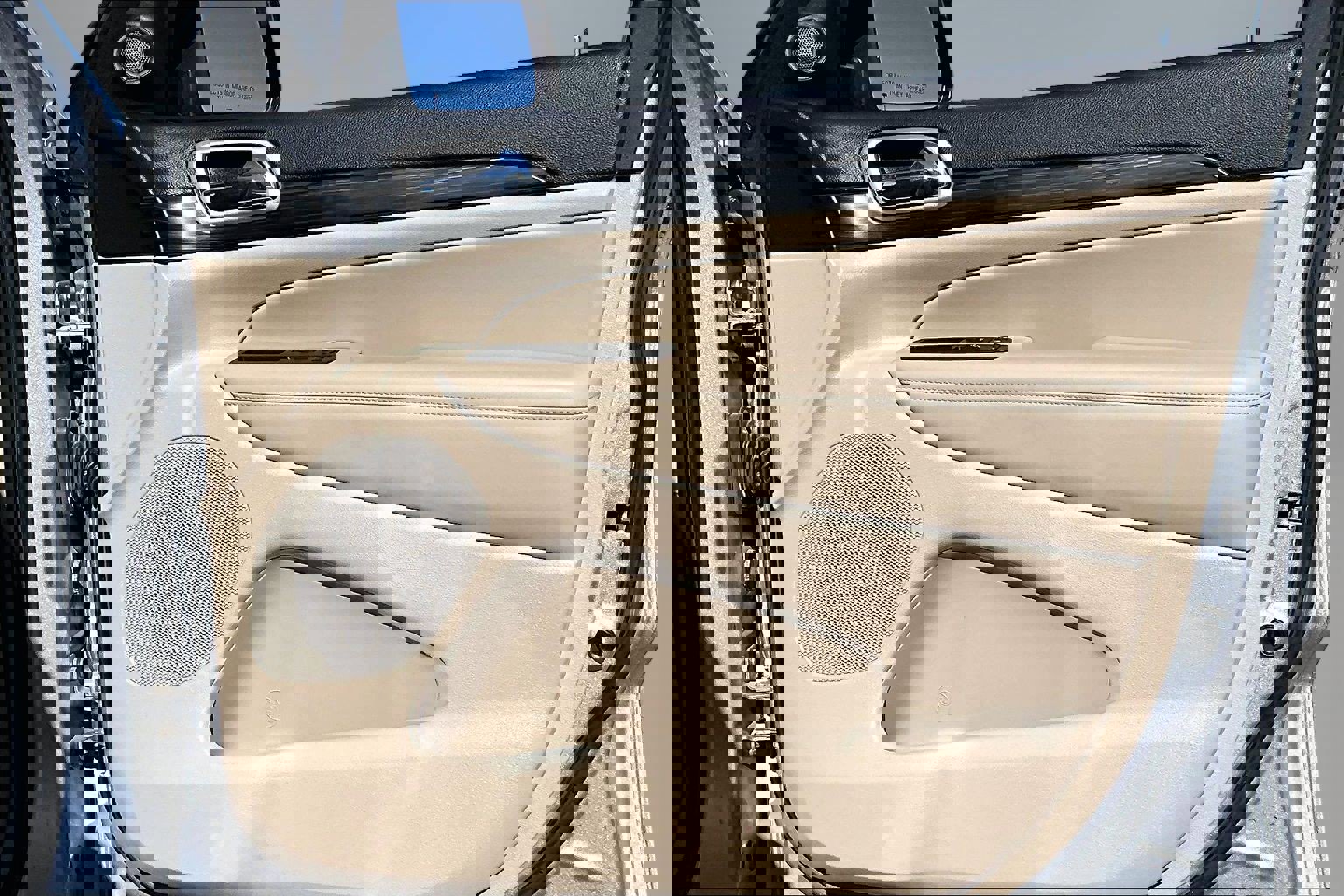 Used 2021 Jeep Grand Cherokee Laredo image 28