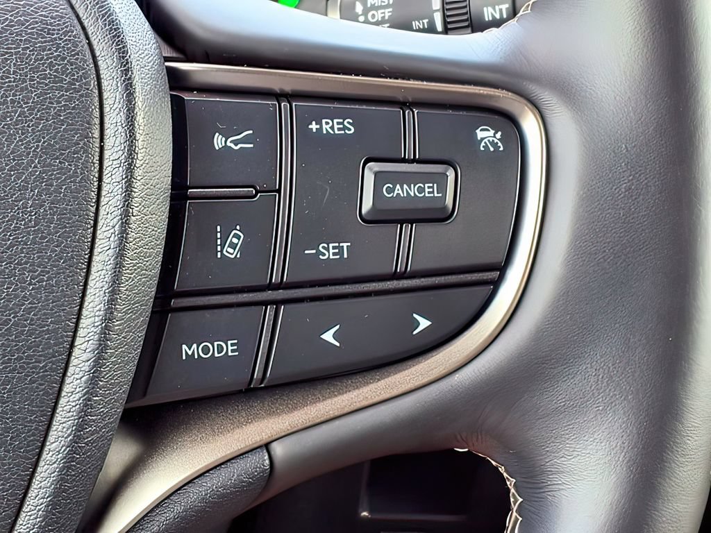 Used 2021 Lexus UX 250h w/ Accessory Package (Z2) AWD/4WD image 14