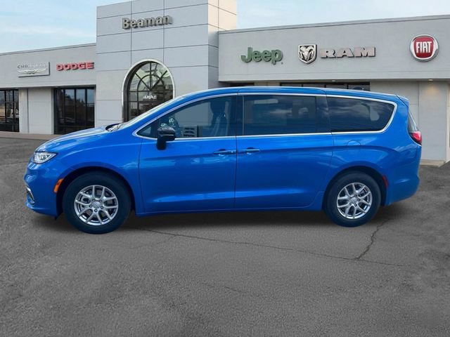 New 2026 Chrysler Pacifica Select FWD image 4