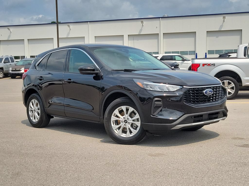 Used 2023 Ford Escape Active w/ Tech Pack #2 AWD/4WD image 32
