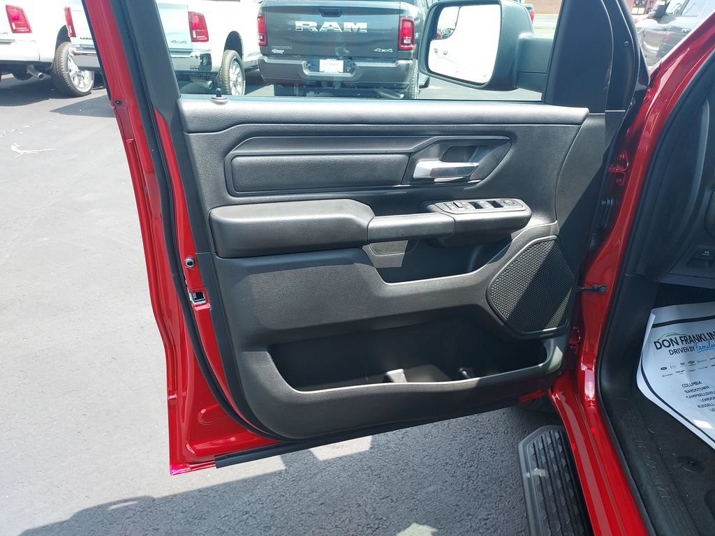 New 2026 RAM 1500 Express AWD/4WD image 12
