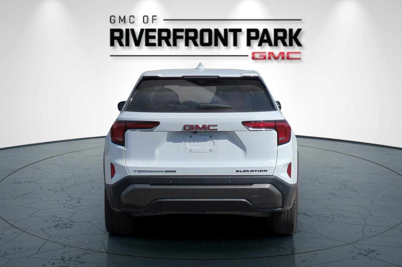 Used 2026 GMC Terrain Elevation w/ Technology Package II AWD/4WD image 4