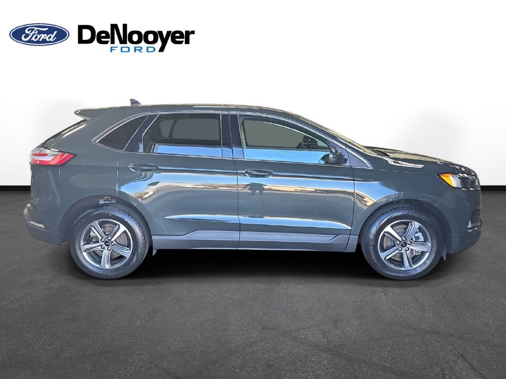 Used 2023 Ford Edge SEL w/ Convenience Package AWD/4WD image 4