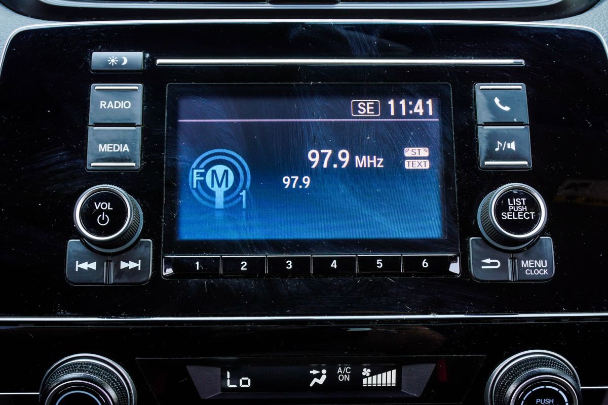 Used 2017 Honda CR-V LX image 24