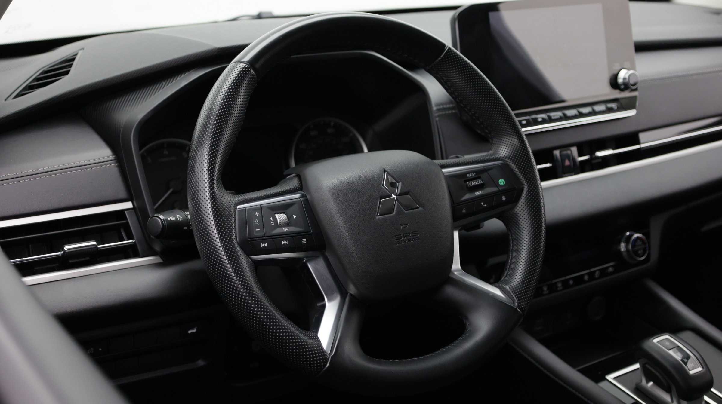Used 2024 Mitsubishi Outlander SE FWD image 14