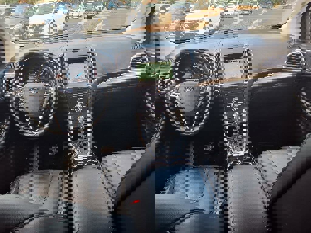 Used 2018 Ford Edge Titanium w/ Ford Safe & Smart Package image 16