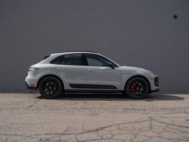 New 2026 Porsche Macan GTS image 8