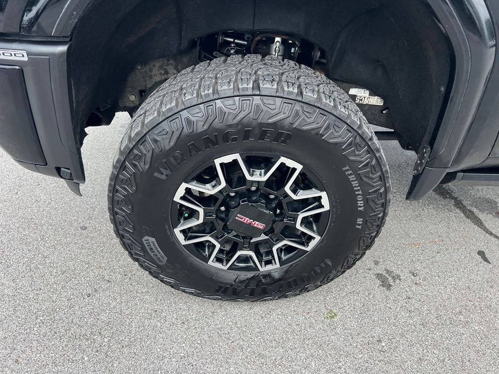 Used 2024 GMC Sierra 3500 AT4 w/ AT4 Premium Plus Package AWD/4WD image 12