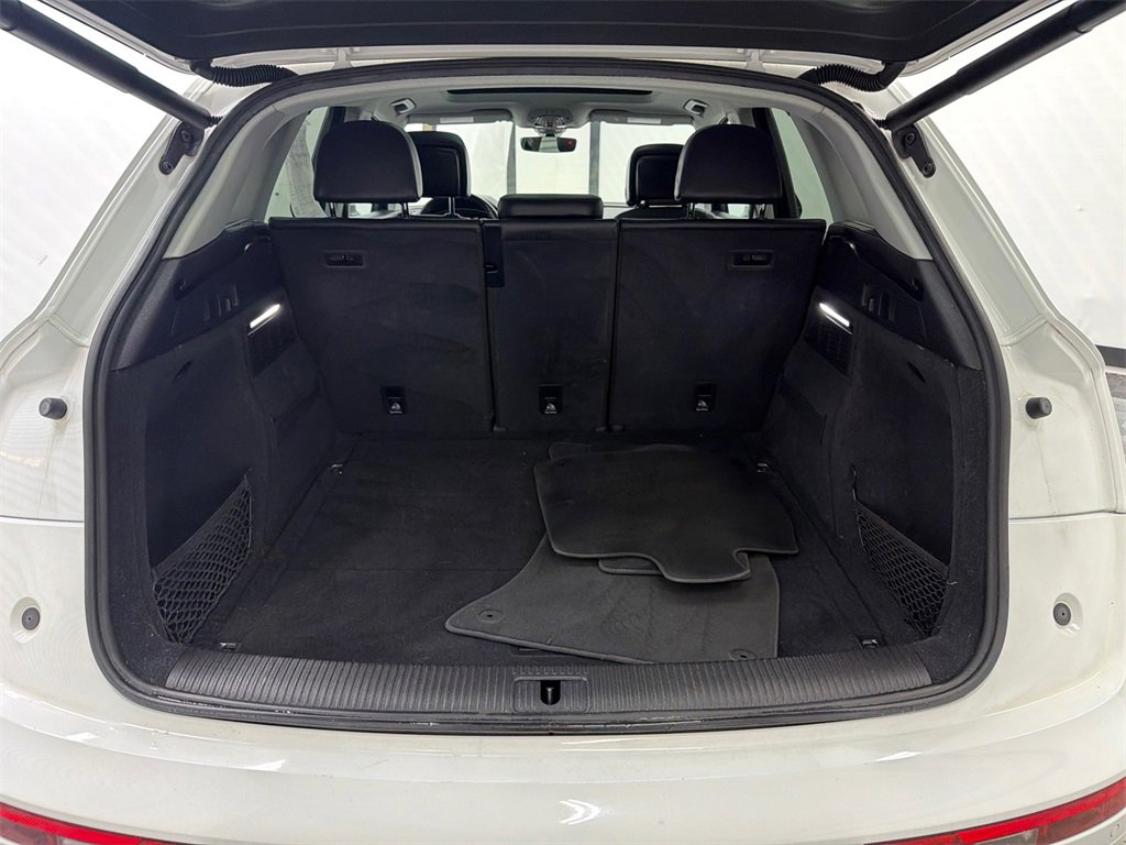 Used 2018 Audi Q5 2.0T Premium Plus w/ Premium Plus Package image 20
