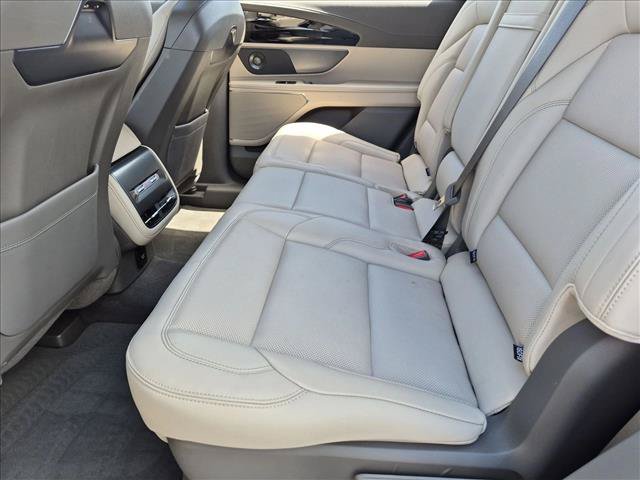Used 2024 Lincoln Nautilus Premier w/ Equipment Group 102A AWD/4WD image 17