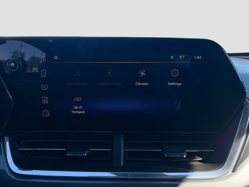 Used 2025 Chevrolet Trax ACTIV w/ Driver Confidence Package image 14