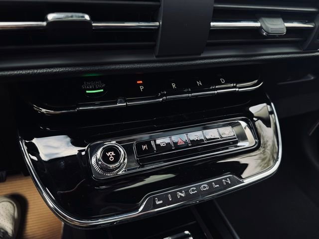 New 2026 Lincoln Corsair Premiere image 33