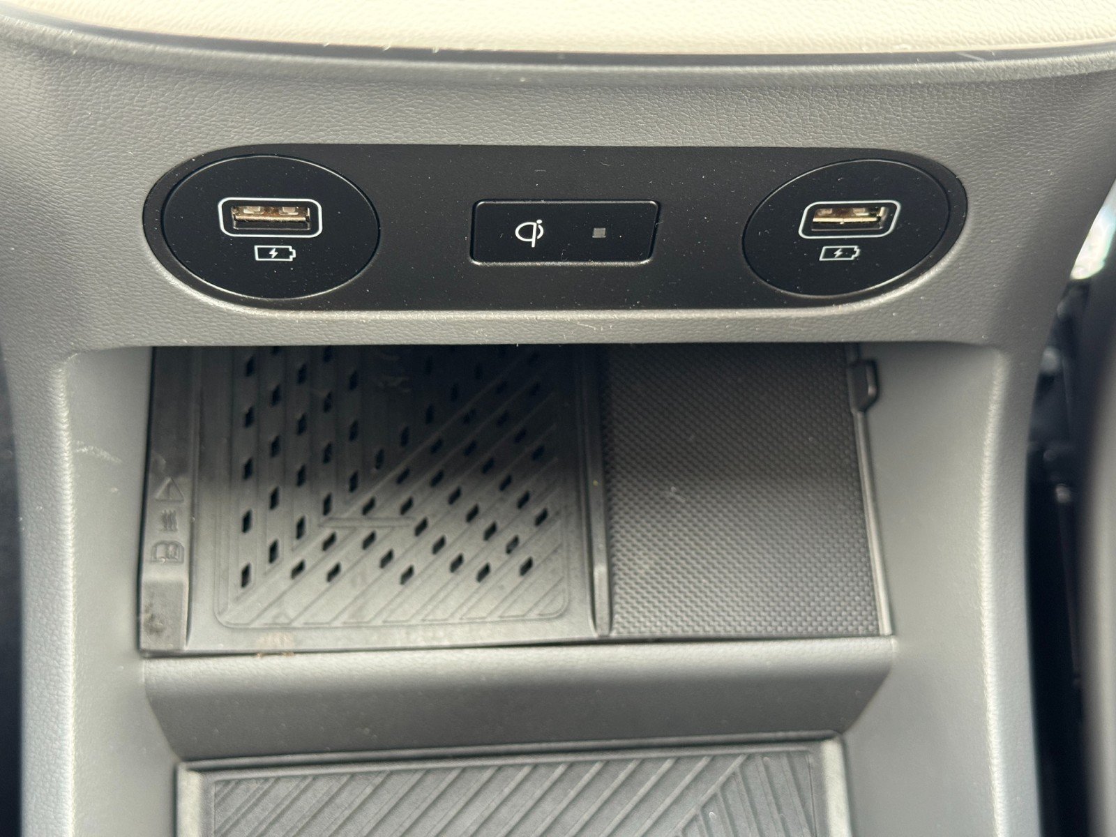 Used 2022 Hyundai Ioniq 5 Limited w/ Cargo Package RWD image 28