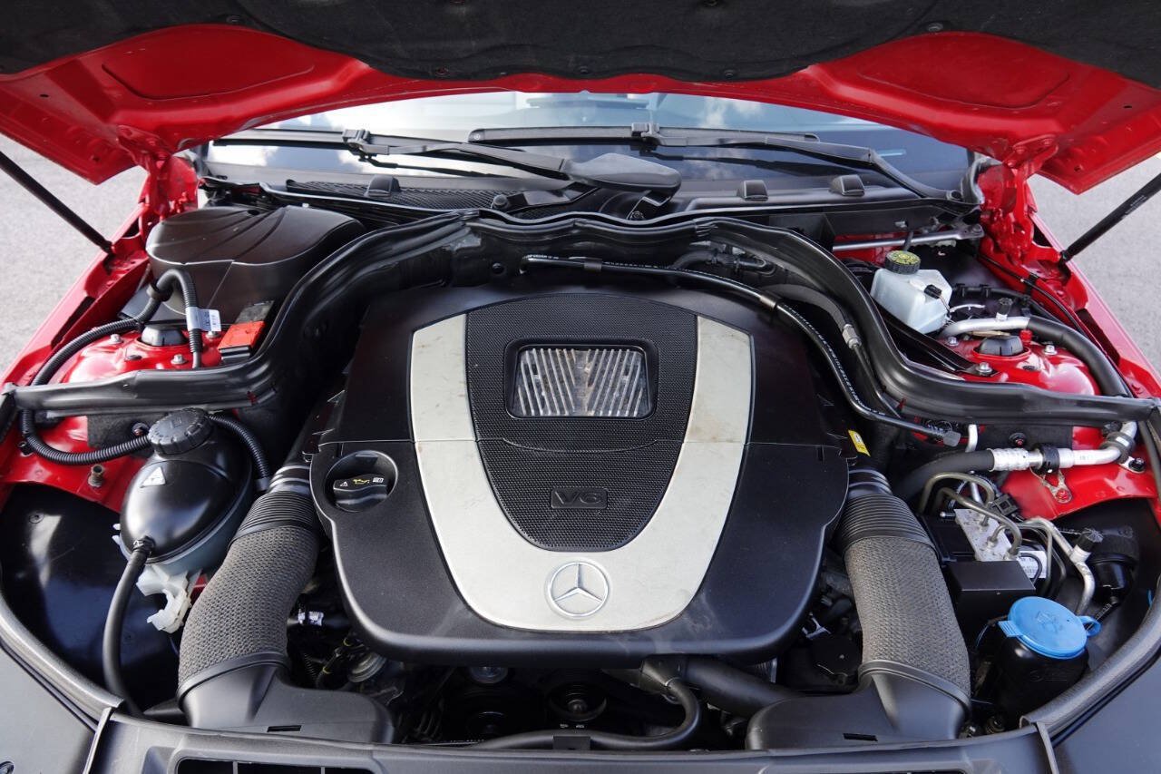 Used 2010 Mercedes-Benz C 300 Sedan image 92