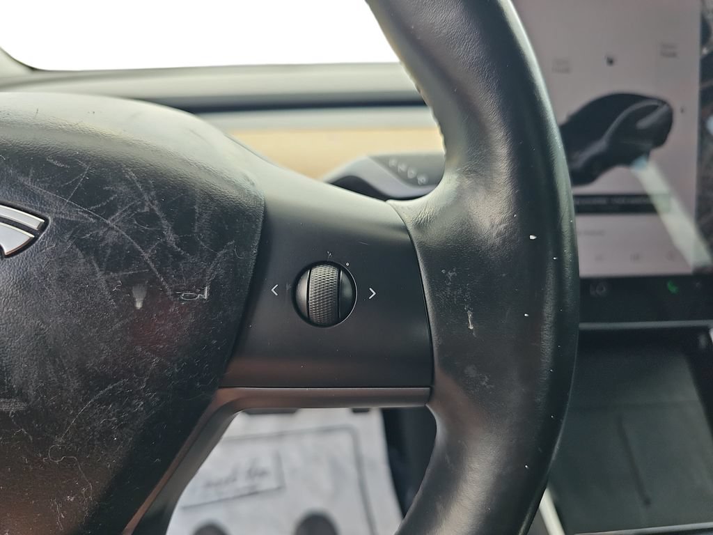 Used 2018 Tesla Model 3 Mid Range RWD image 18