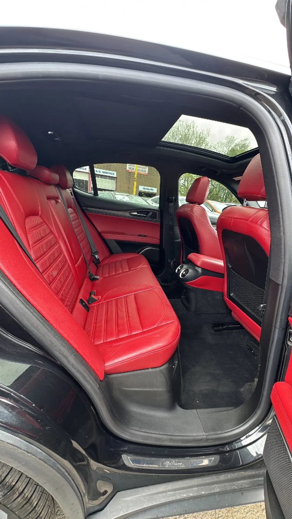 Used 2018 Alfa Romeo Stelvio Ti Sport AWD/4WD image 18