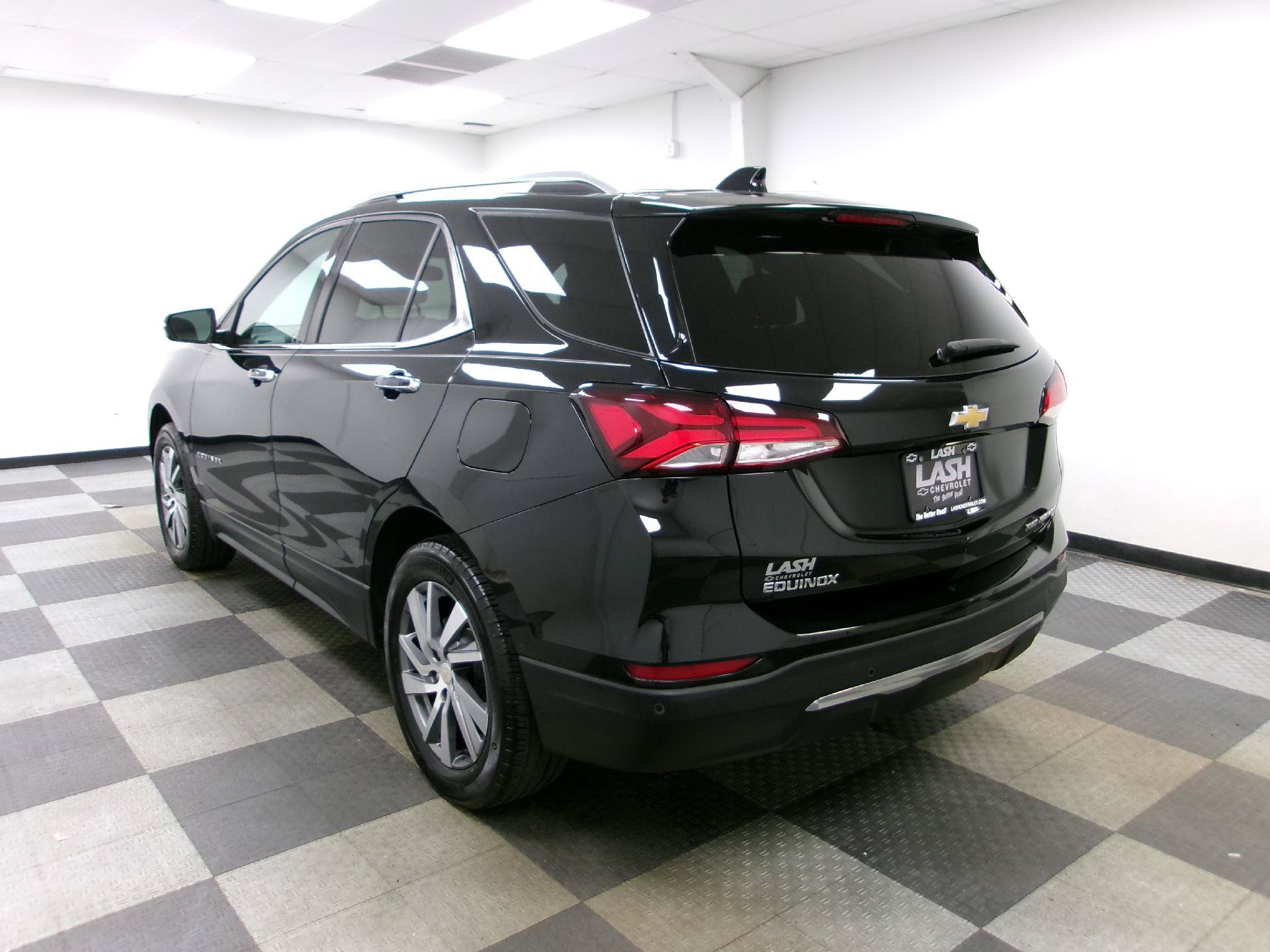Used 2023 Chevrolet Equinox Premier w/ LPO, Floor Liner Package AWD/4WD image 2