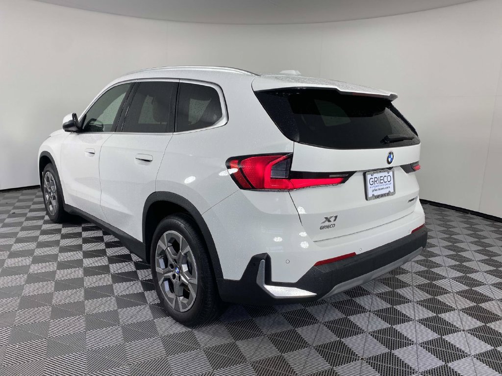 Used 2023 BMW X1 xDrive28i w/ Convenience Package AWD/4WD image 5