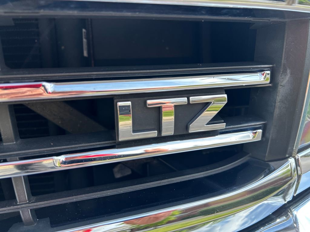 Used 2019 Chevrolet Silverado 3500 LTZ w/ Duramax Plus Package AWD/4WD image 11