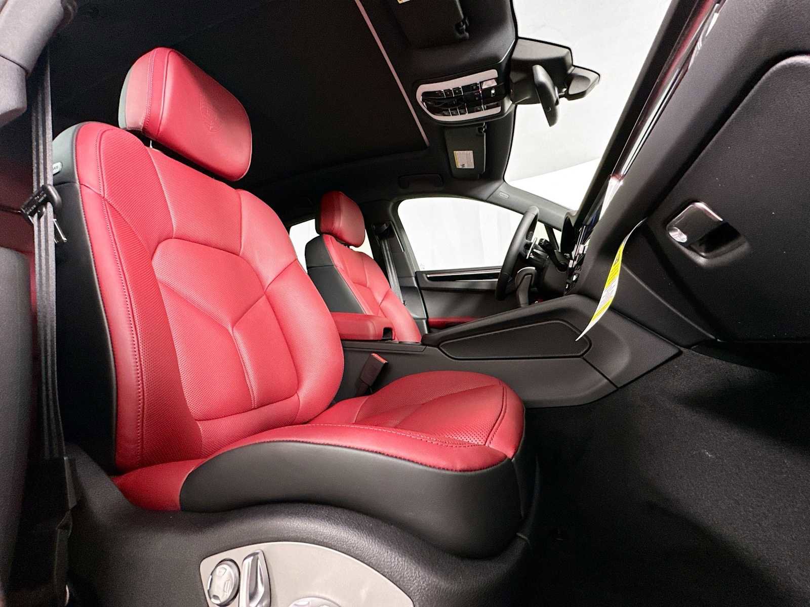 New 2025 Porsche Macan S image 29