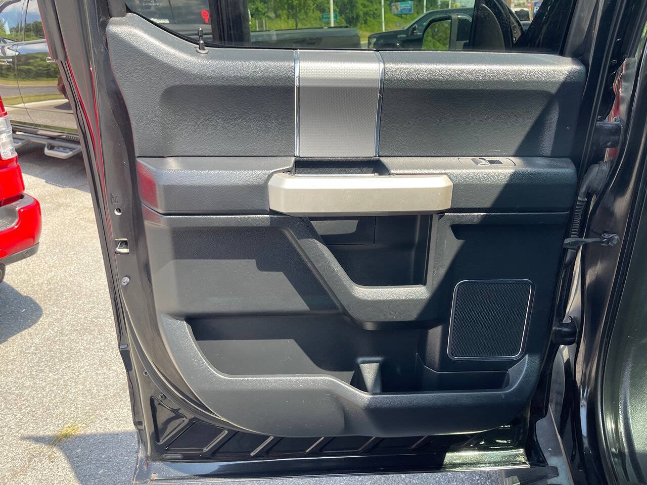Used 2015 Ford F150 Lariat AWD/4WD image 26