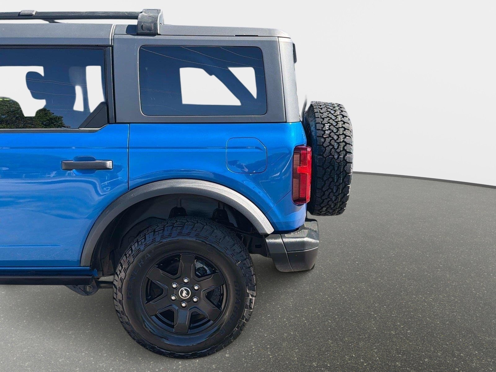 Used 2024 Ford Bronco Black Diamond image 13