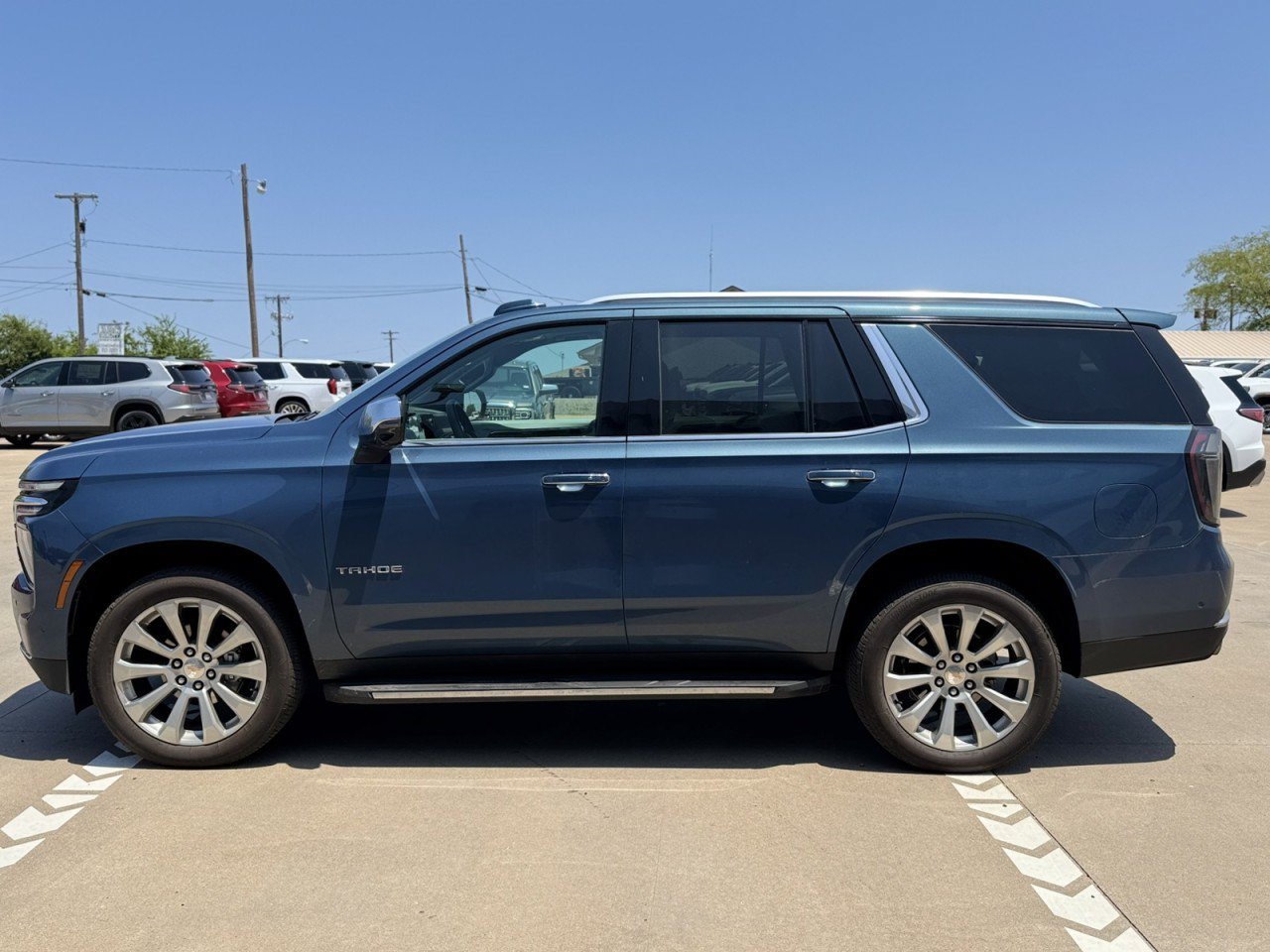 Used 2025 Chevrolet Tahoe Premier RWD image 4