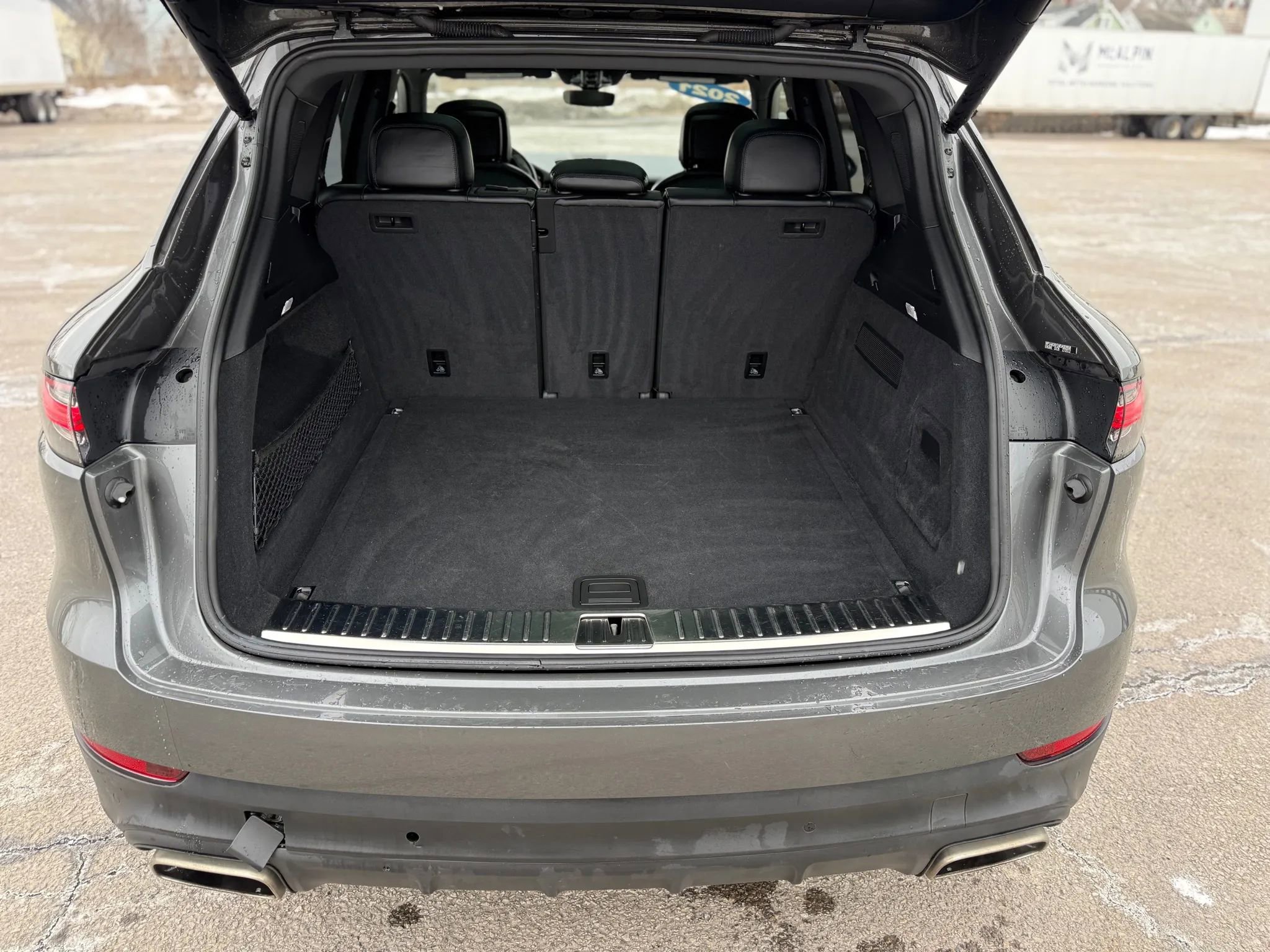 Used 2021 Porsche Cayenne AWD/4WD image 9