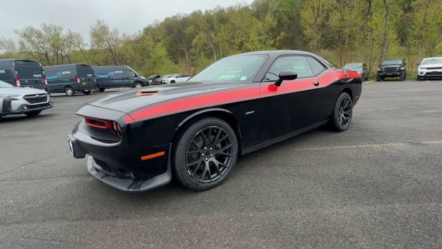 Used 2017 Dodge Challenger R/T Plus RWD image 4