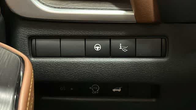 Used 2024 Nissan Rogue Platinum w/ Platinum Premium Package AWD/4WD image 16