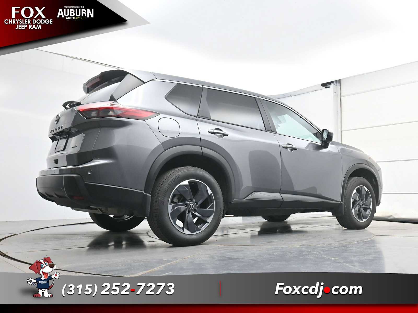 Used 2025 Nissan Rogue SV AWD/4WD image 25