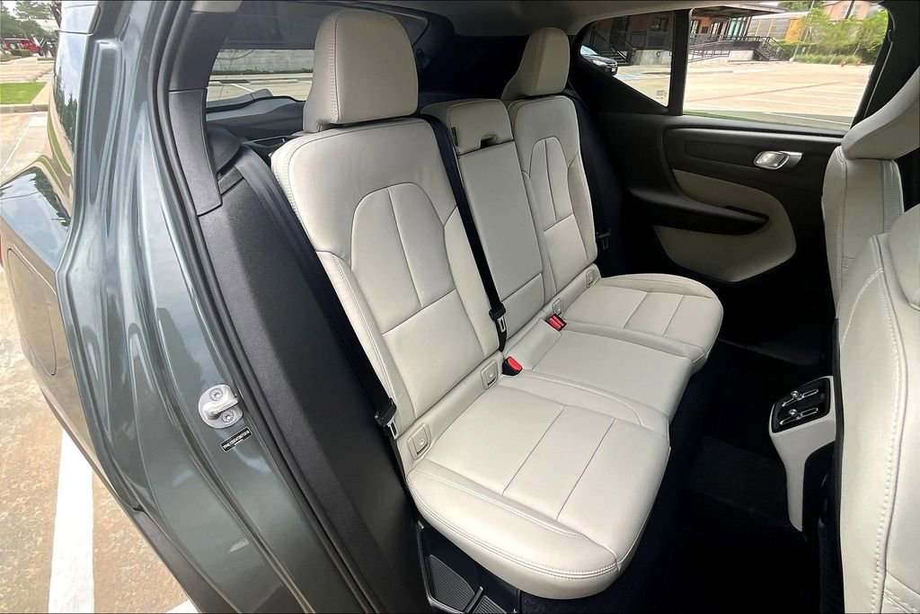 New 2026 Volvo XC40 B5 Plus w/ Protection Package Premier image 16