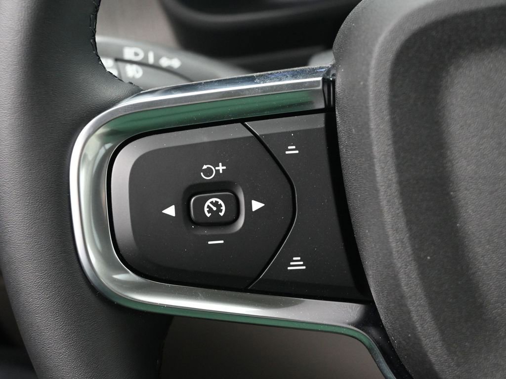 New 2026 Volvo XC40 B5 Ultra w/ Climate Package image 11