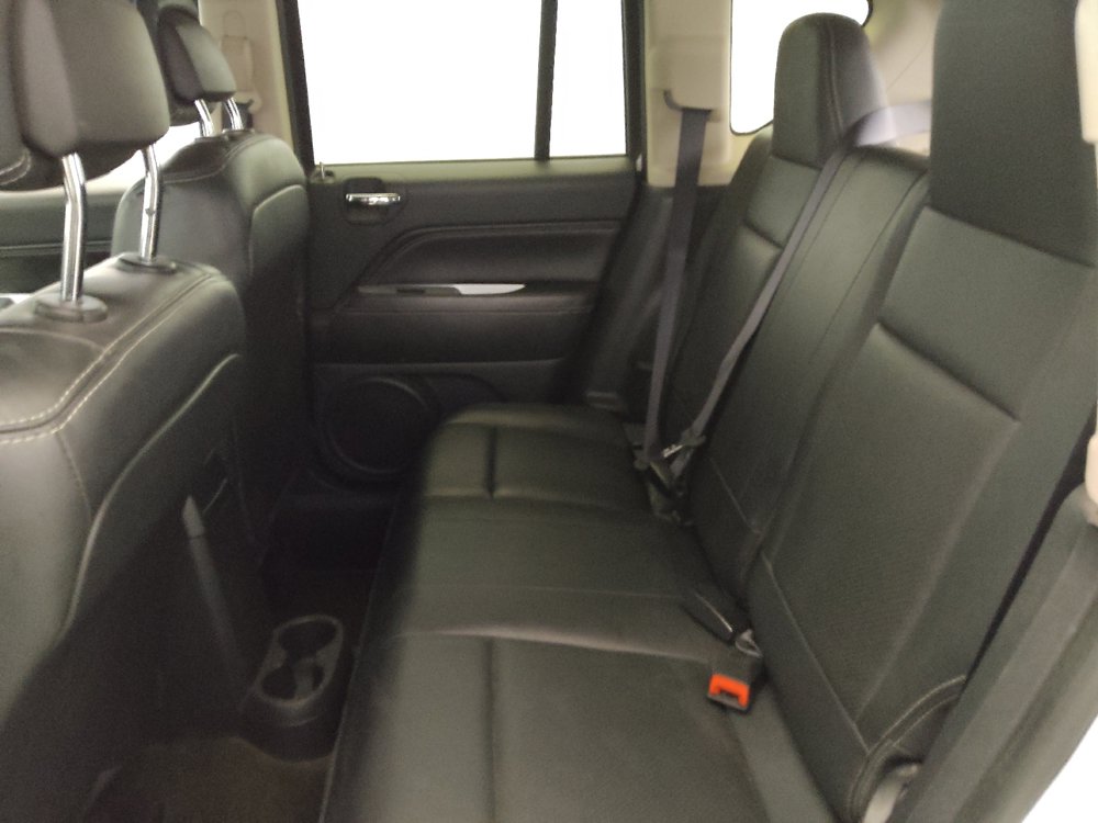 Used 2016 Jeep Compass High Altitude AWD/4WD image 18